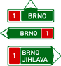 Směrová tabule před nájezdem na dálnici (přímo, vlevo nebo vpravo)